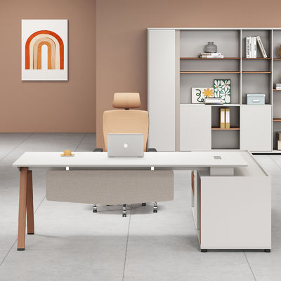 Moderne commerciële kantoormeubilair Computer werktafel Executive Office Desk Manager Boss Desk