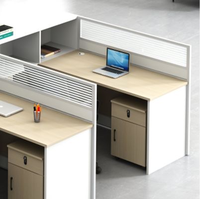 Moderne eenvoudige scherm kantoor bureau bureau en stoel combinatie 3 personen houten modulaire kooi kantoor werkstation bureau