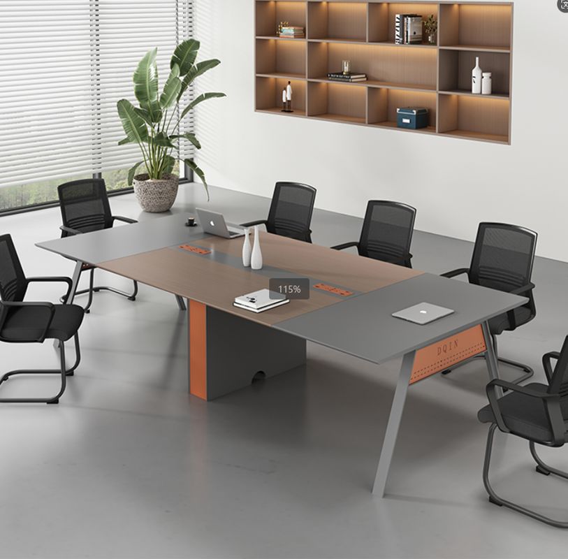 Moderne eenvoudige rechthoek lange houten metalen bureau vergadertafel onderhandeling grote kantoorkamer vergaderruimte conferentietafel